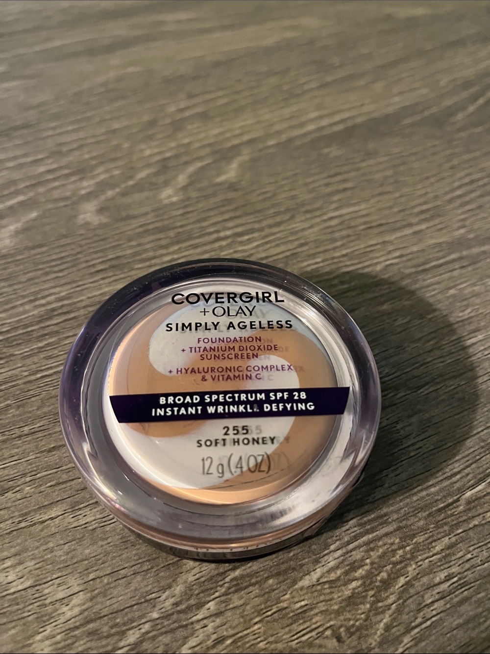 COVERGIRL Simply Ageless Foundation Cream - Soft Honey (warm beige) 255